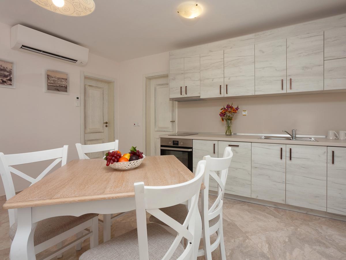Antik Apartments Balchik Exterior foto
